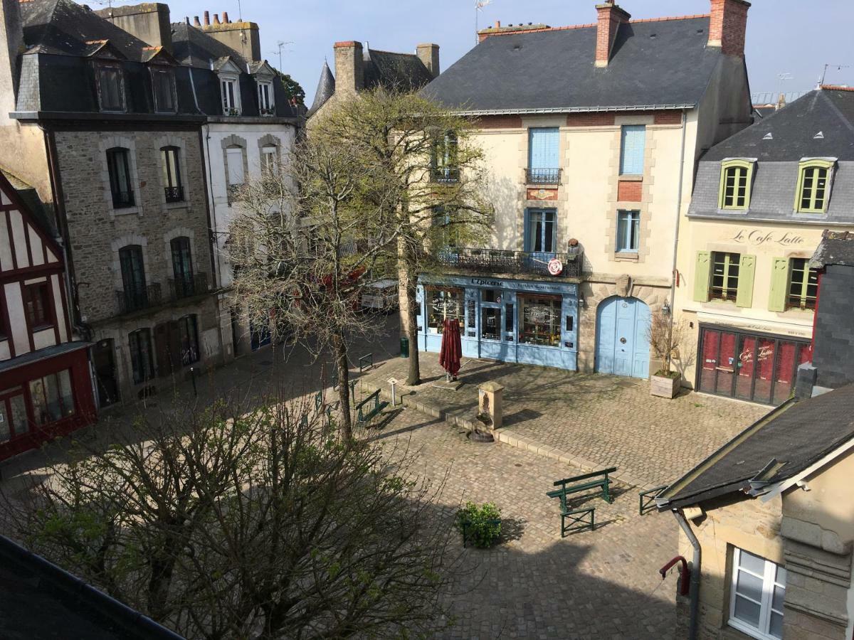Appartement Situe Dans L'Hyper-Centre D'Auray Exterior foto